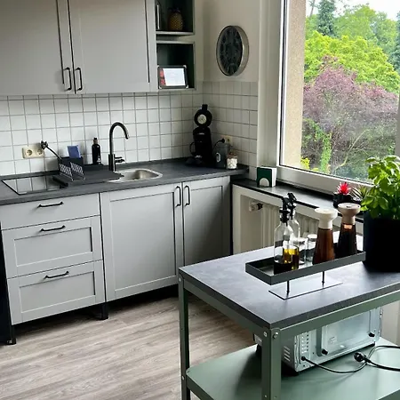 Bostel 2- Modernes Studio In Duisburg Meiderich, 4,7 Km Hbf, U-Bahn 250M, Flughafen Duesseldorf 28 Km, Landschaftspark 2,9 Km, 5 Gehminuten Von Herzklinik Entfernt Buitenkant foto