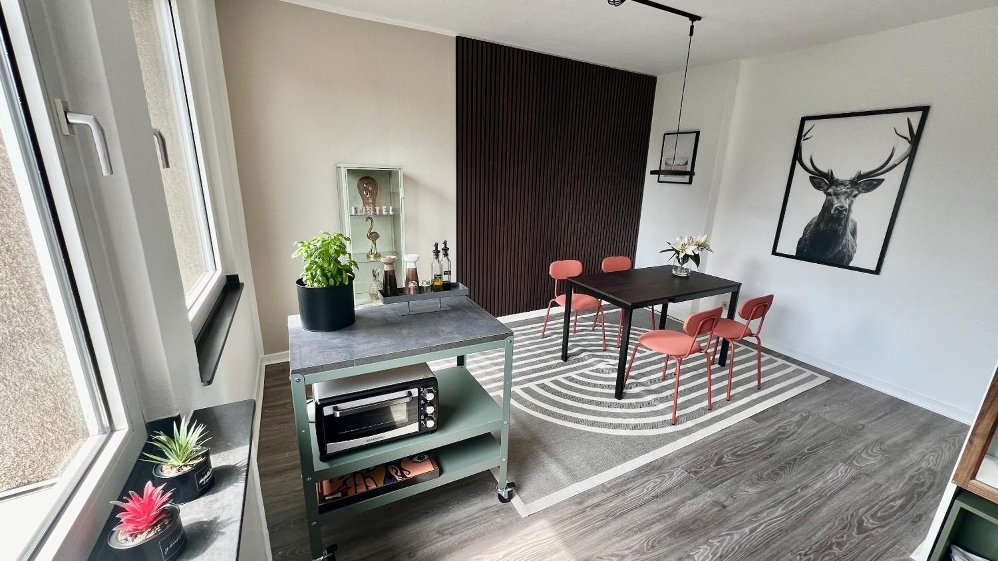 Apartment Bostel 2- Modernes In Meiderich, 4,7 Km Hbf, U-bahn 250m, Flughafen Duesseldorf 28 Km, Landschaftspark 2,9 Km, 5 Gehminuten Von Herzklinik Entfernt Duisburg